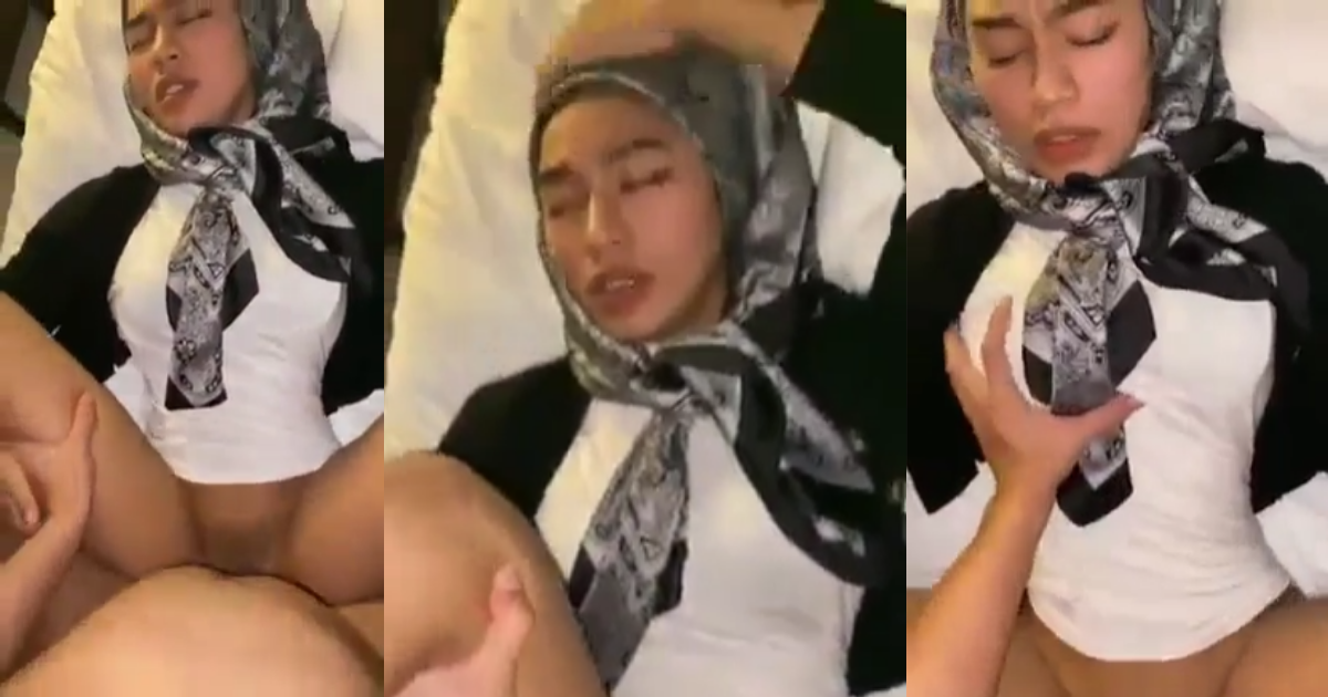 Asian hoejabi gets hot and naughty with boss at hotel